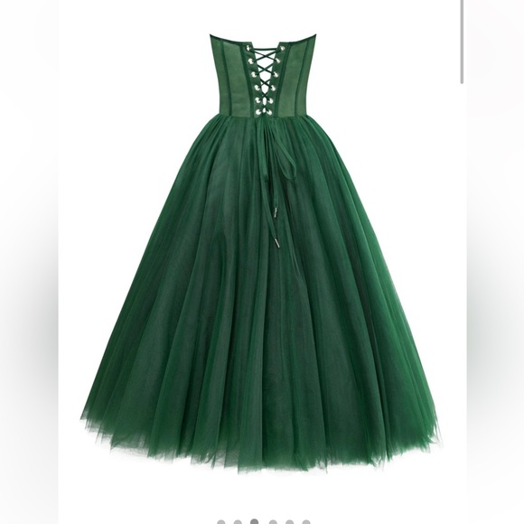 Emerald Green Strapless Puffy Midi Dress - Picture 10 of 11